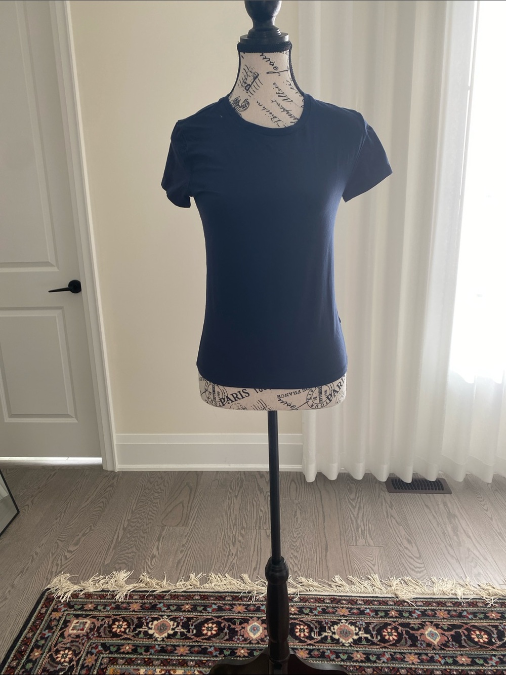 Aritzia TNA Women's Navy Short-Sleeve Crewneck Tee